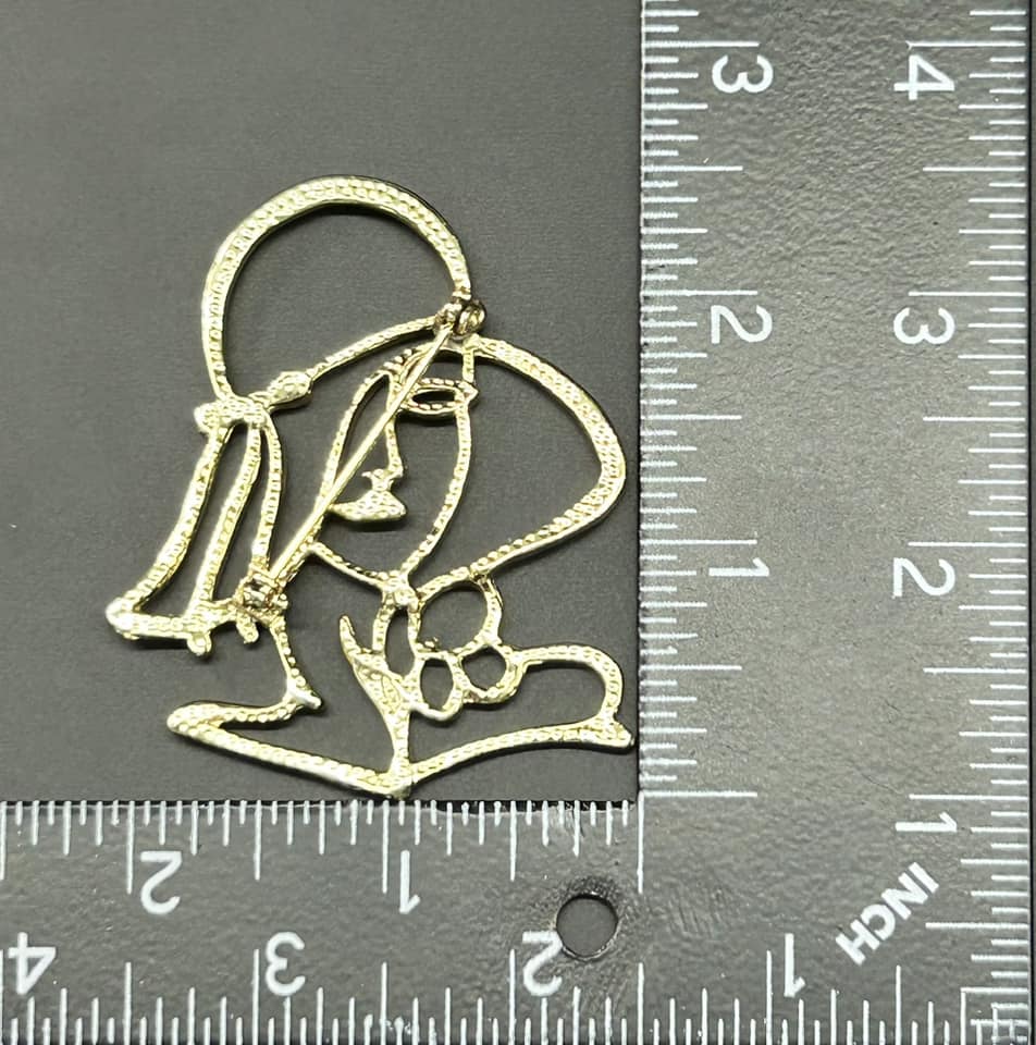 Lady in a Hat Brooch