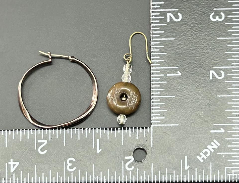 2 Pairs of Fashion Earrings