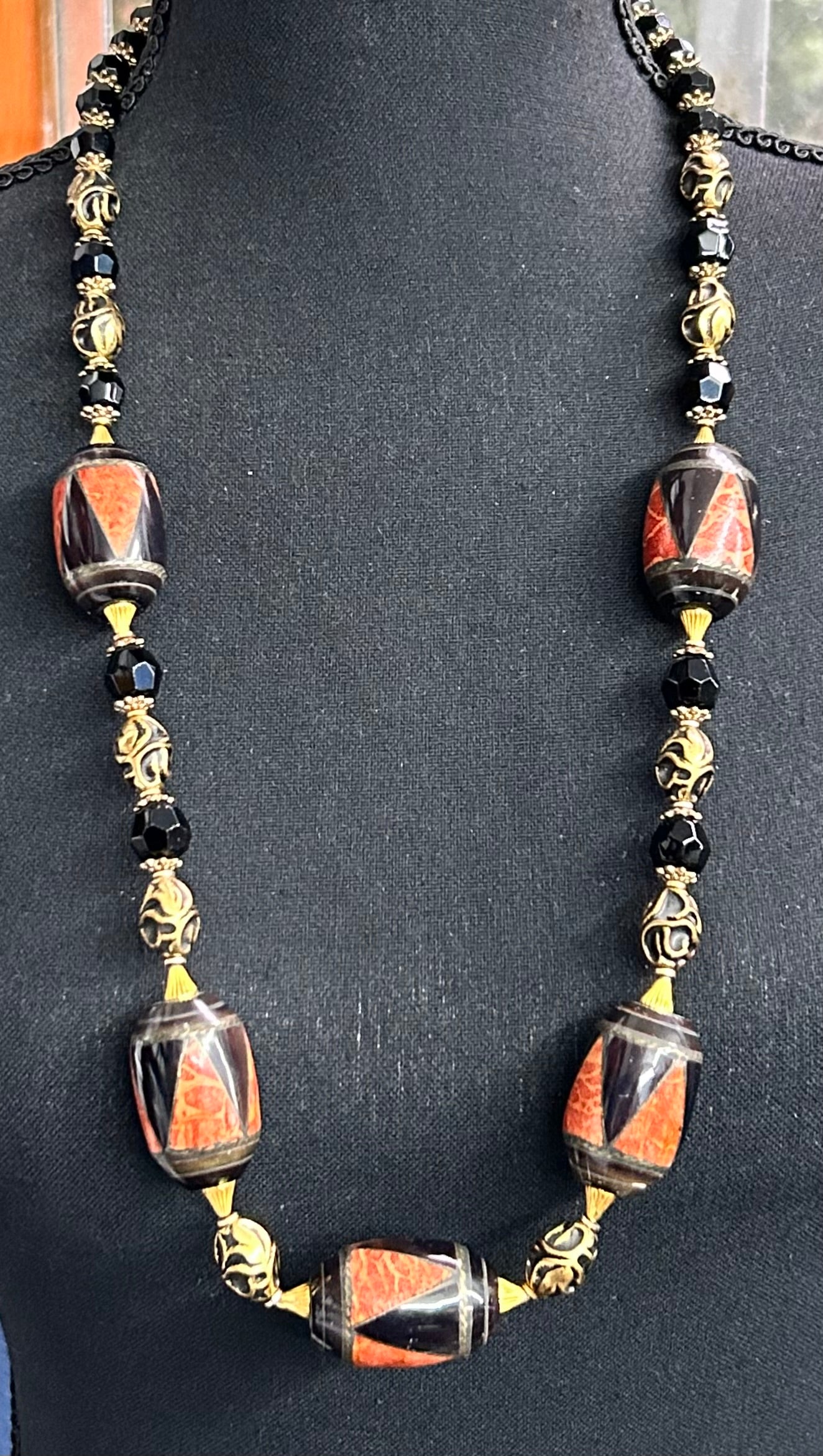 Glass & Sponge Coral Necklace