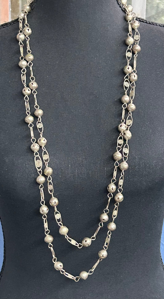 Vintage Silver Tone Necklace