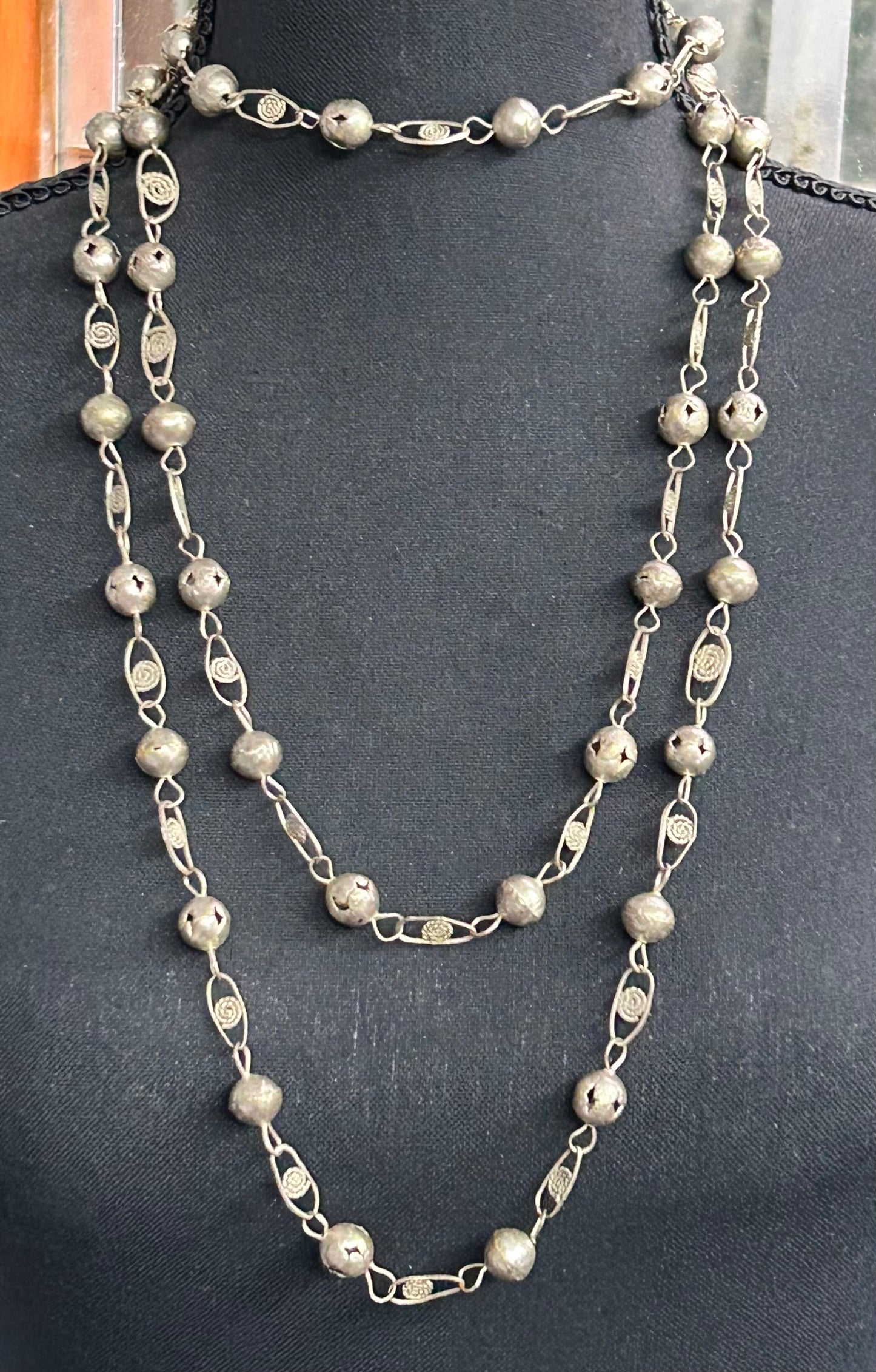 Vintage Silver Tone Necklace