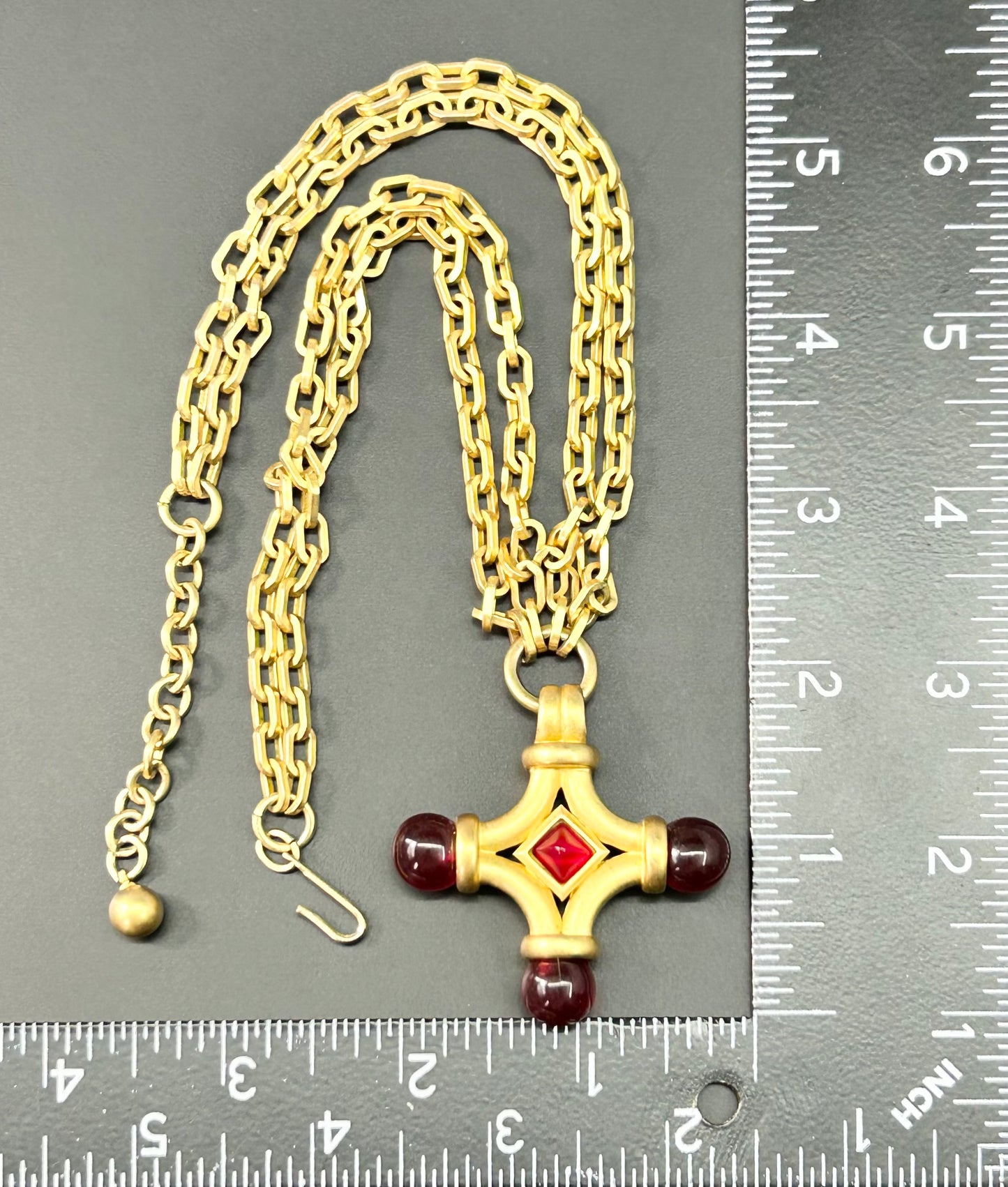 Vintage Gold Tone Necklace