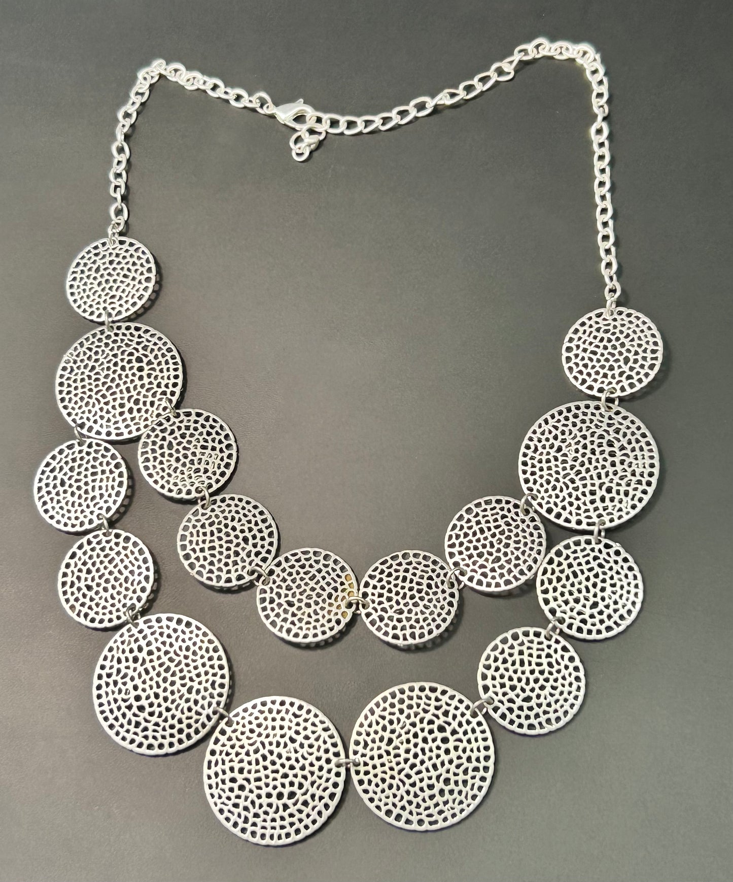 Silver Tone Disc Necklace