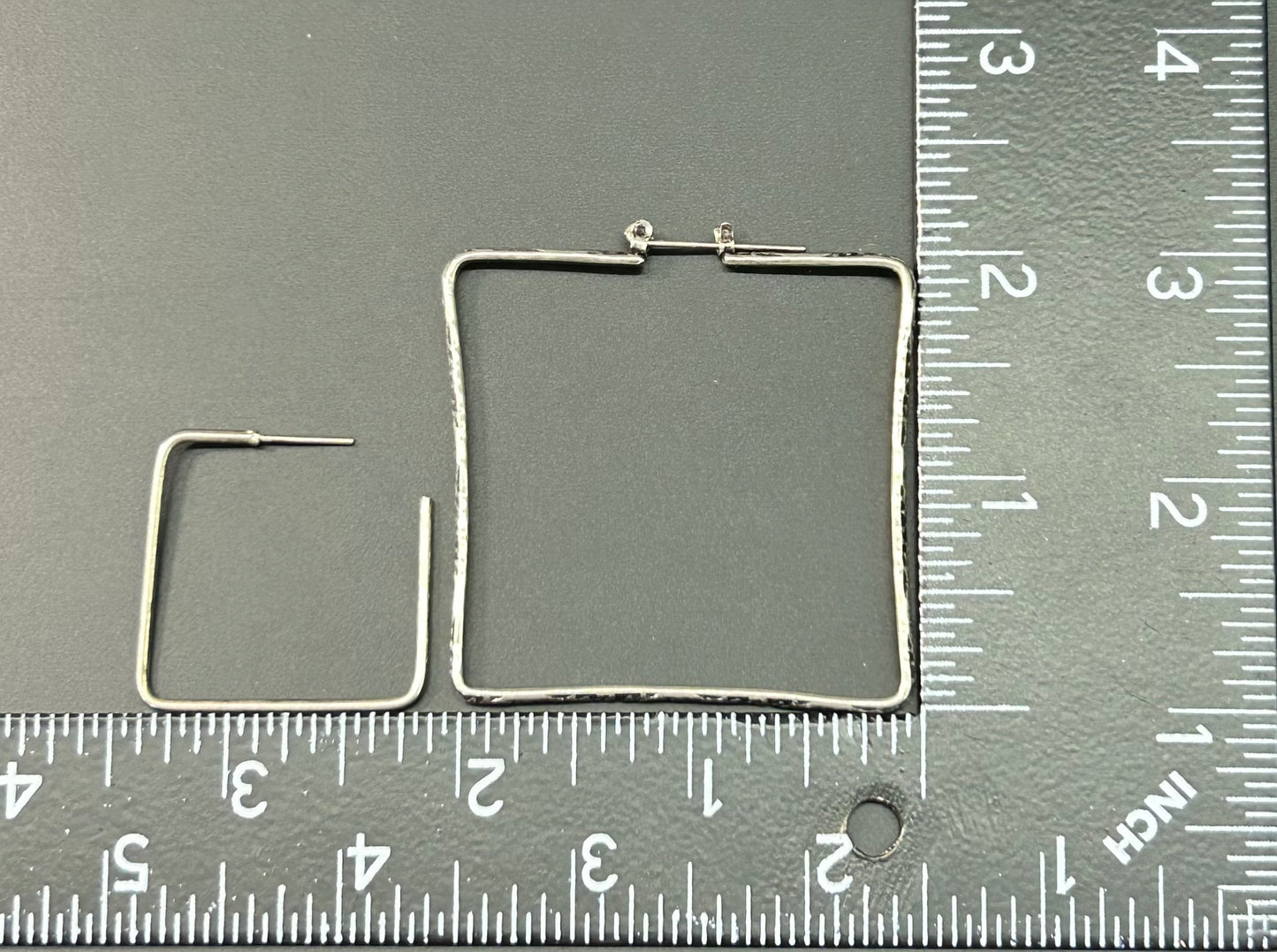 2 Pairs of Square Hoop Earrings
