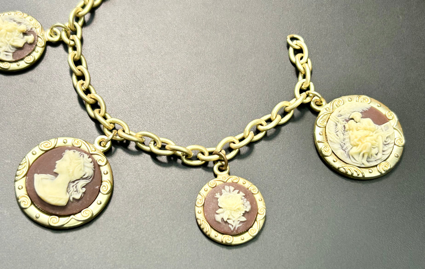 George Acrylic Cameo Bracelet