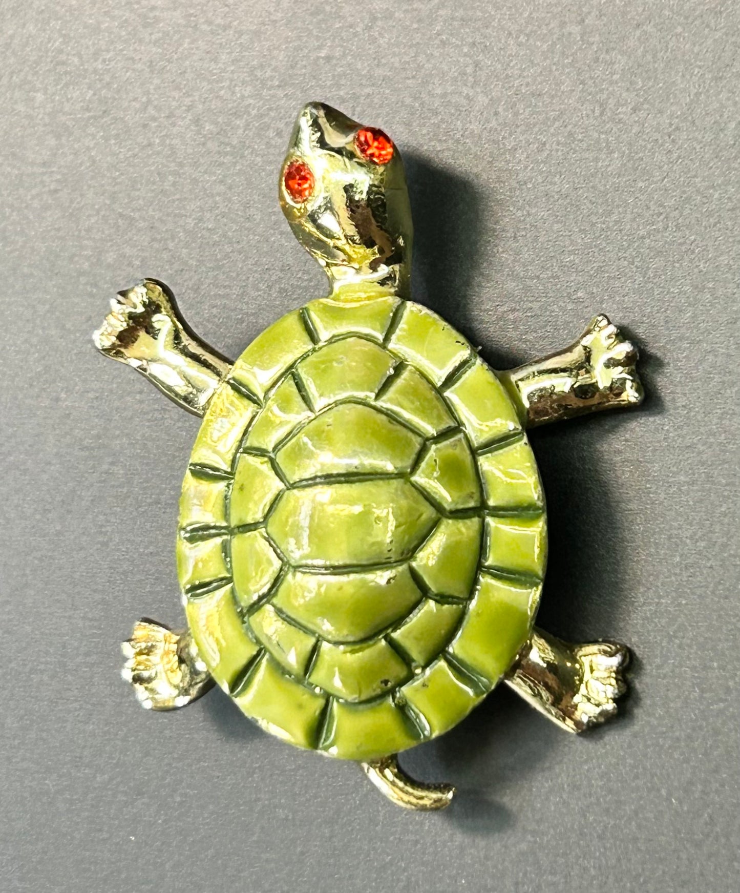 Gold Tone Turtle Brooch