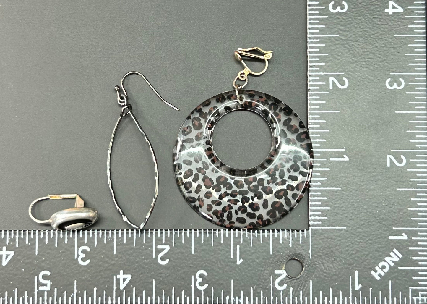 3 Pairs of Fashion Earrings