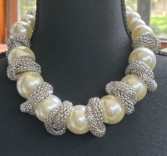 Chunky Faux Pearl Necklace
