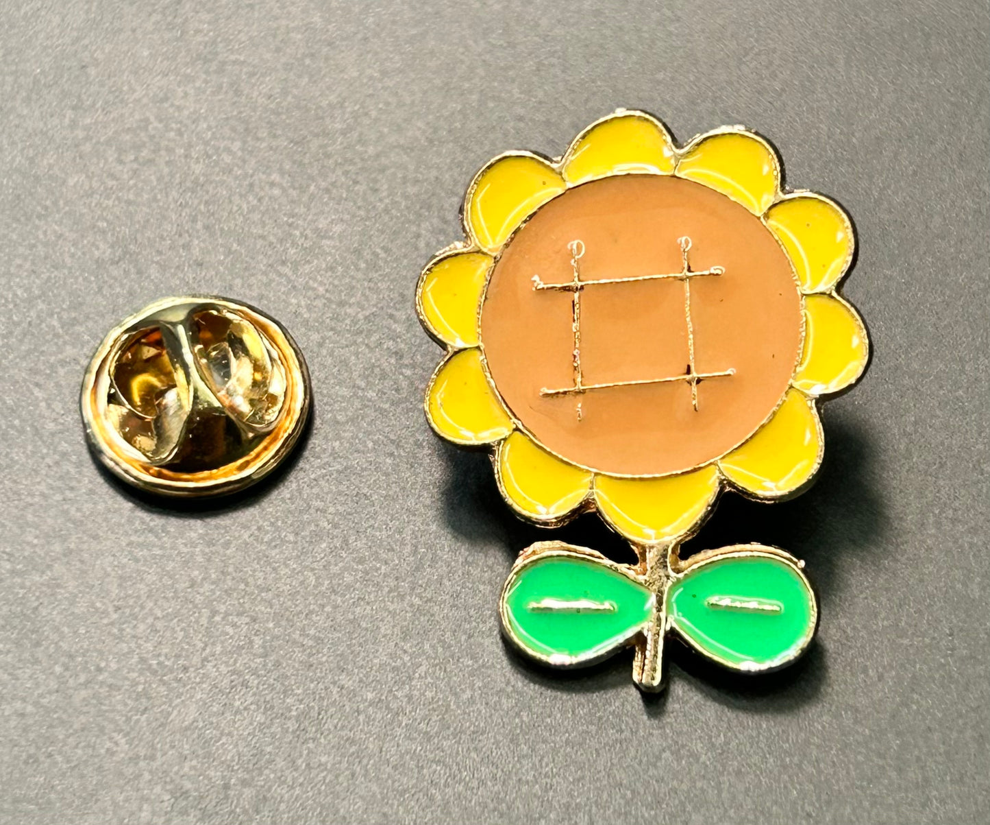 Flower Pin