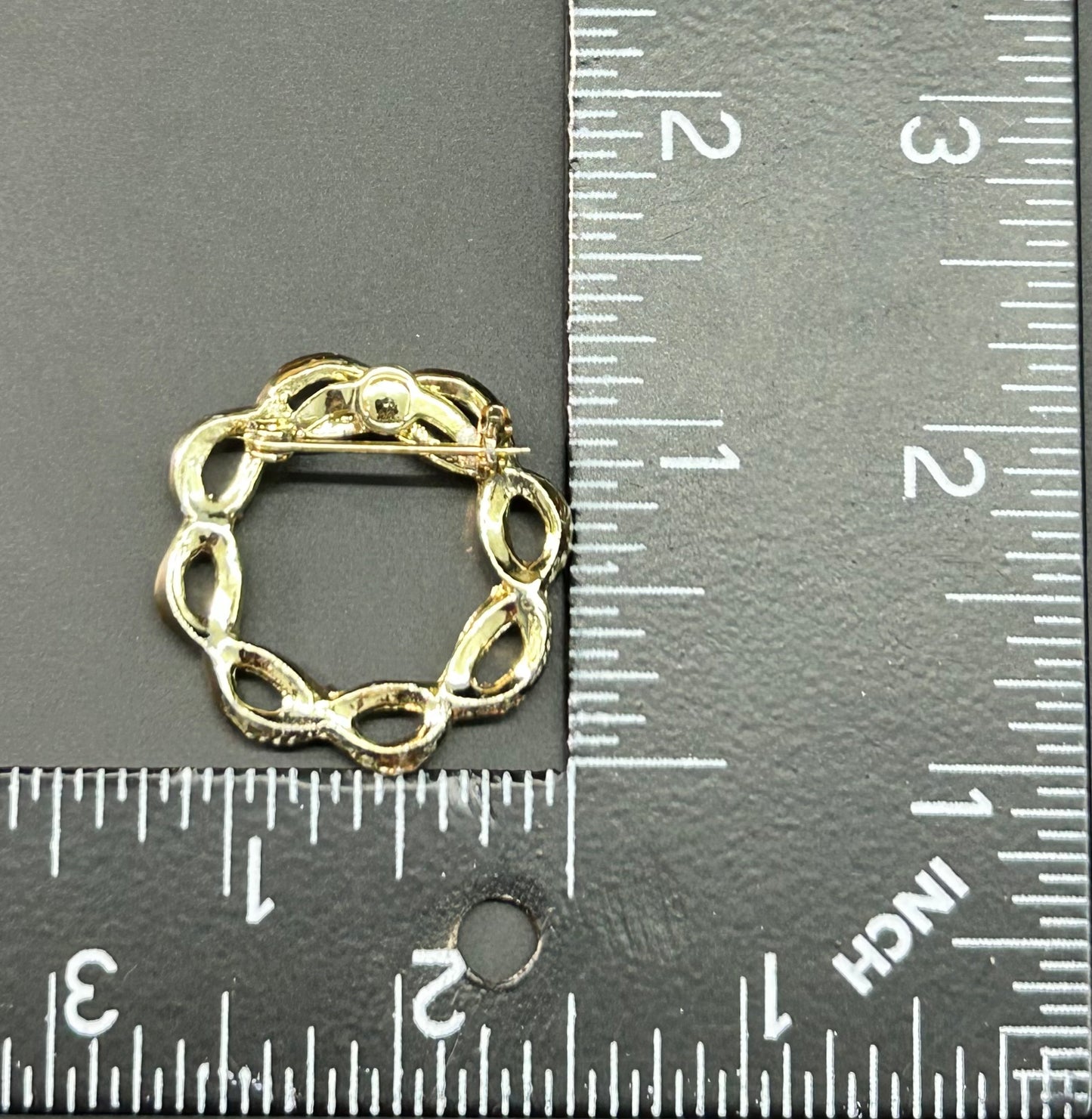Wreath Brooch
