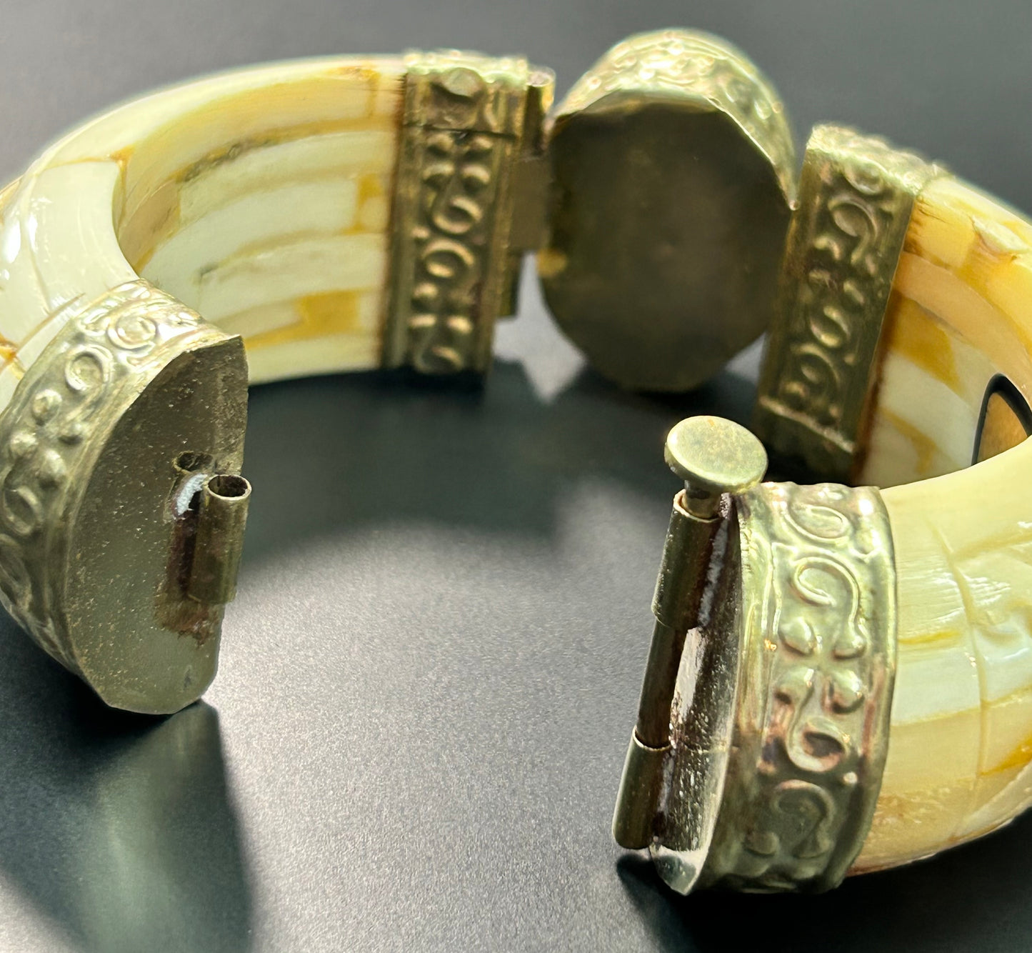 Chunky Bone Elephant Bracelet