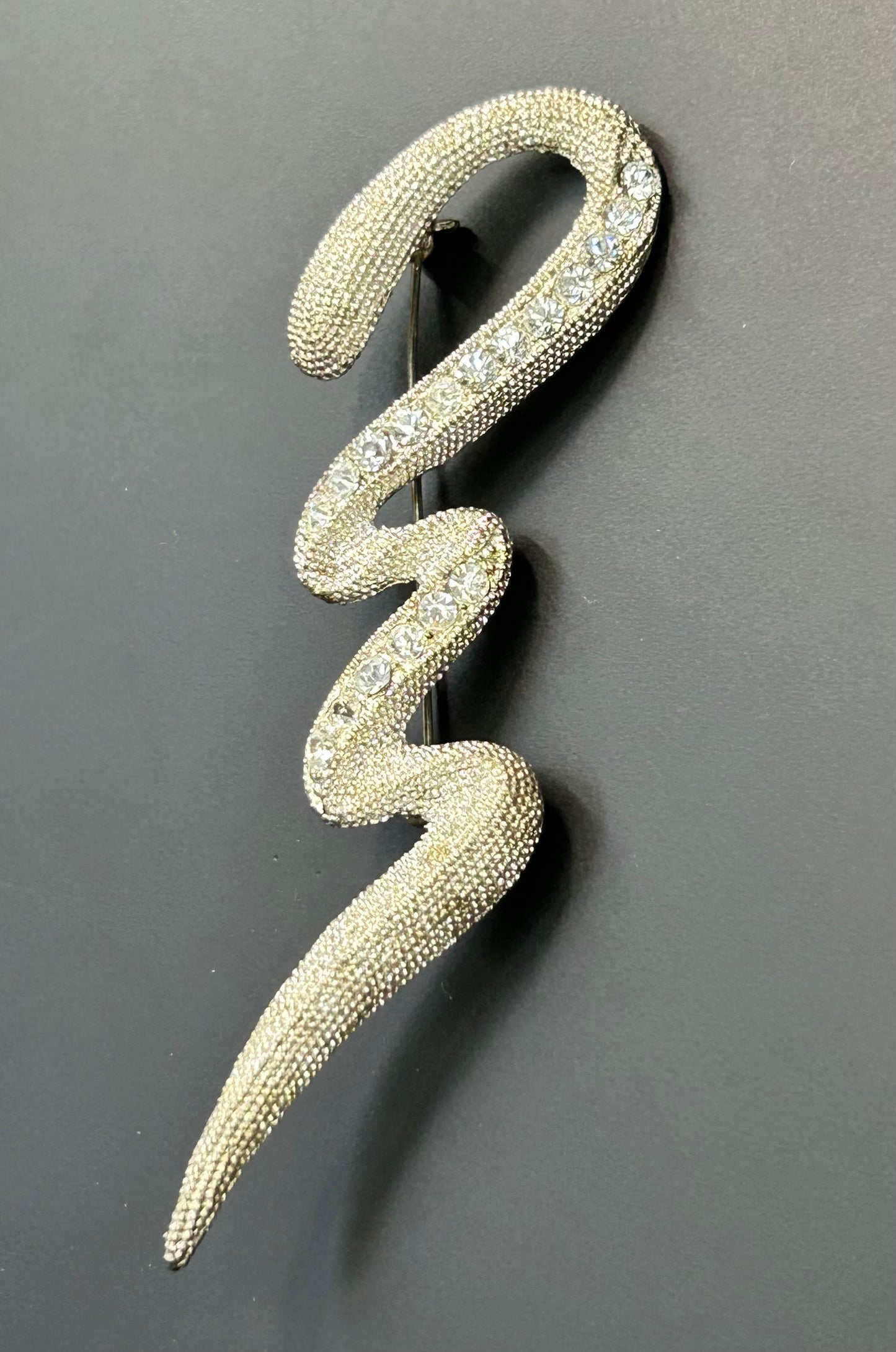 Ribbon Brooch