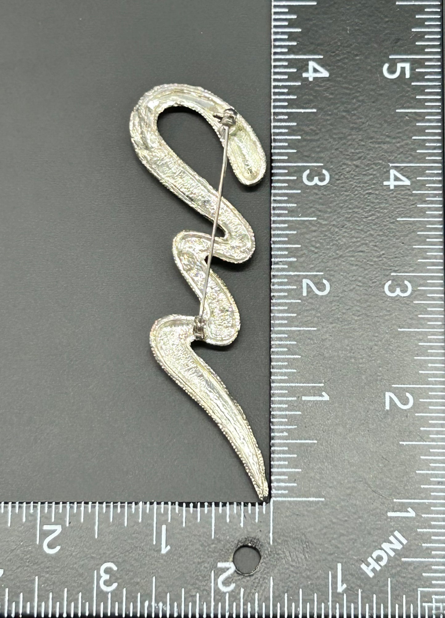 Ribbon Brooch