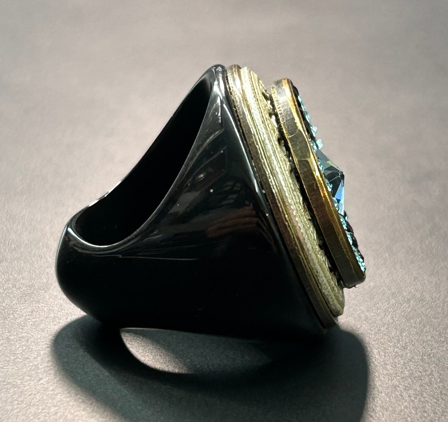 Rivoli Rhinestone Ring