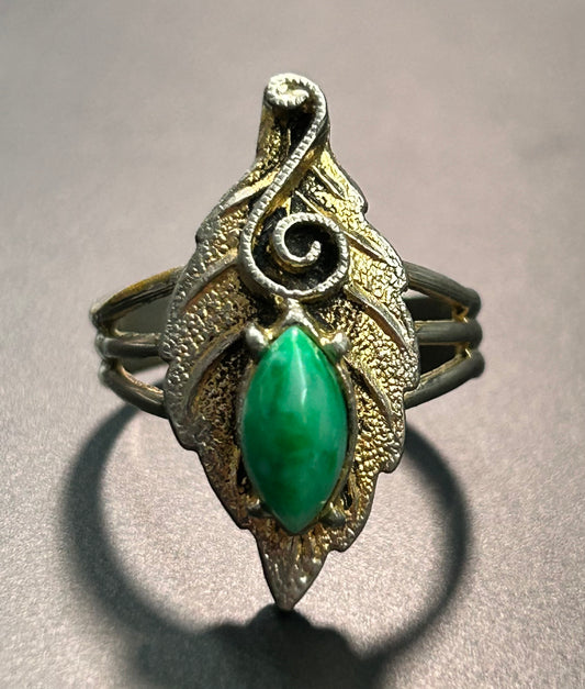 Vintage Leaf Ring
