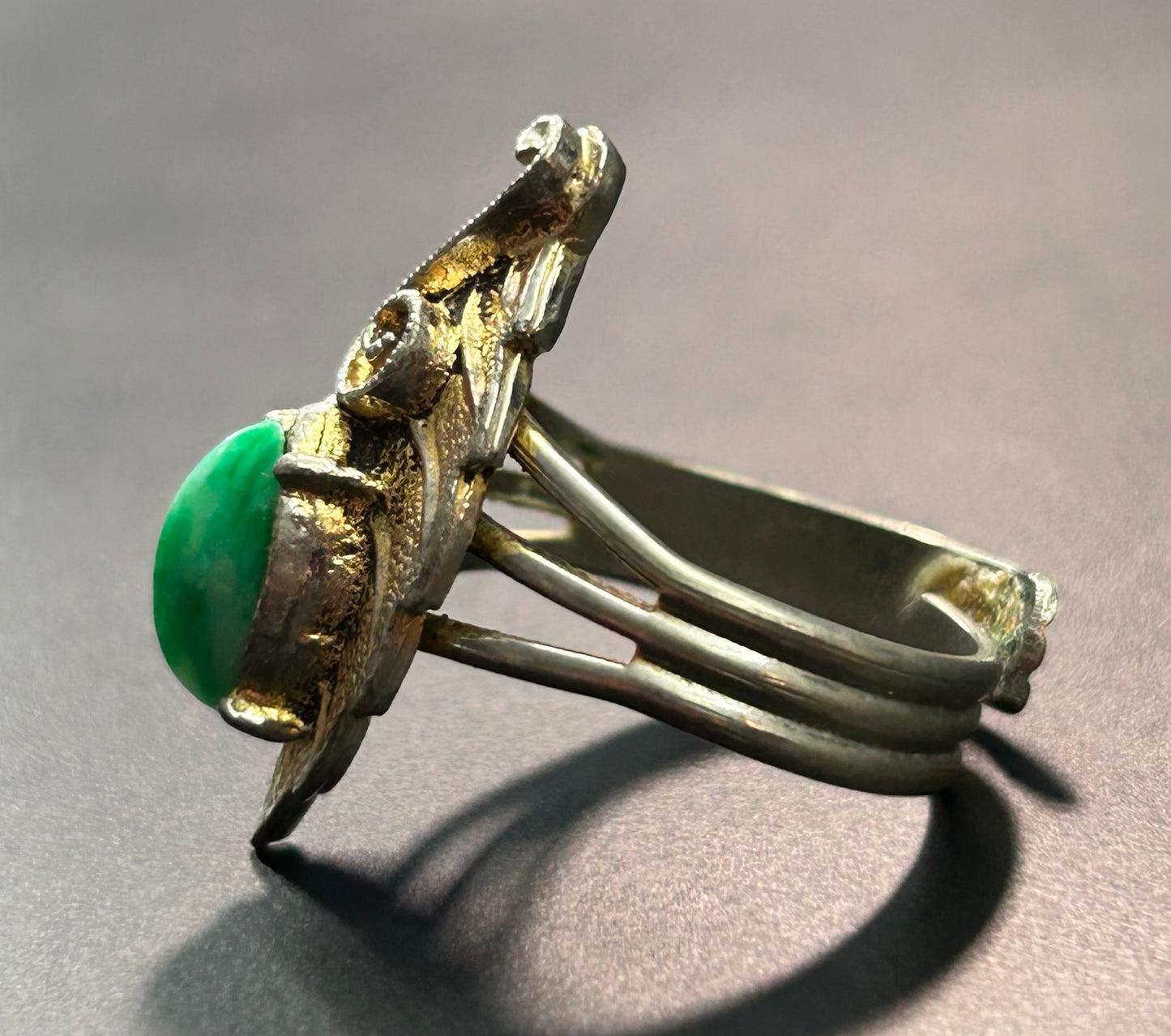 Vintage Leaf Ring
