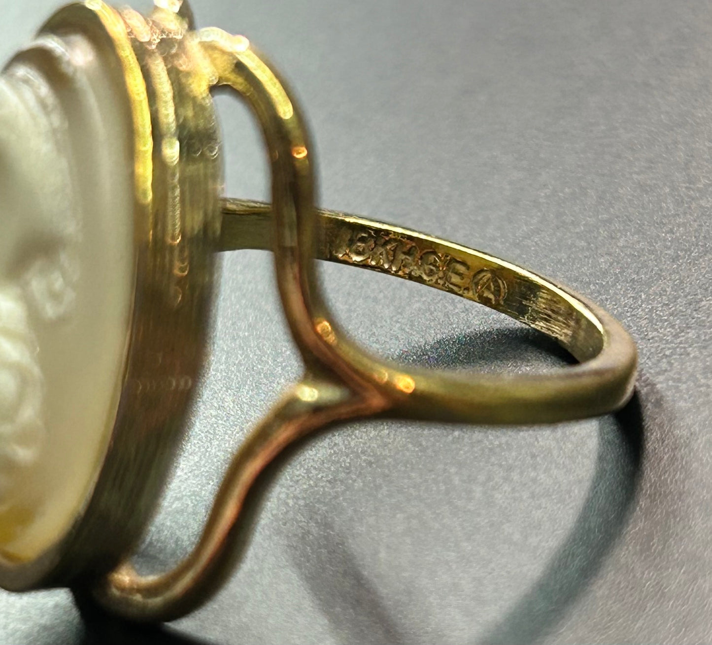Vintage Acrylic Cameo Ring