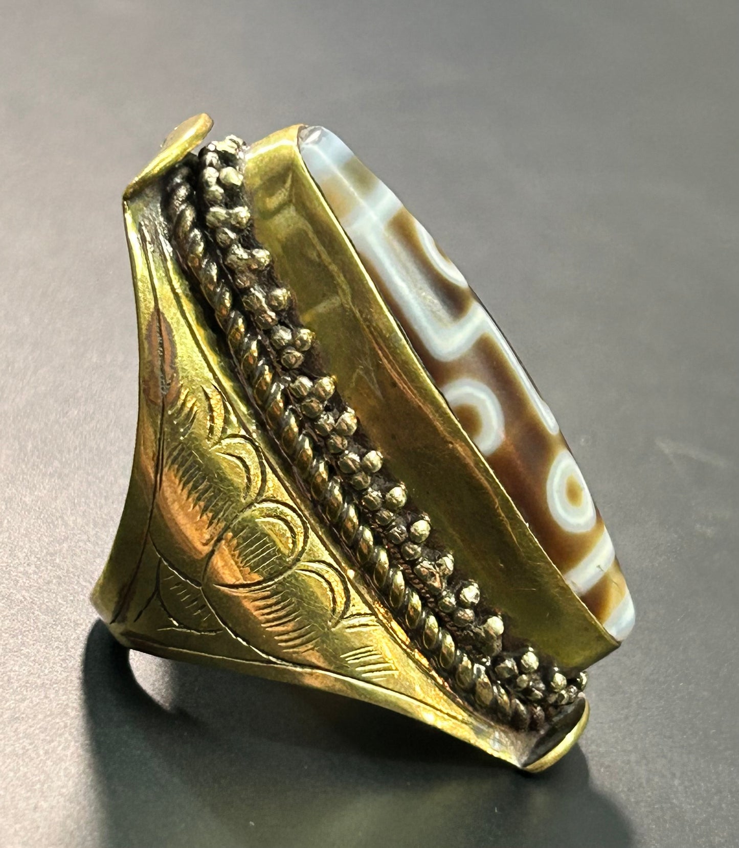 Large Tibetan Dzi Ring