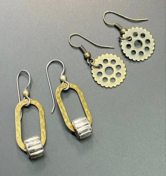 2 Pairs of Earrings