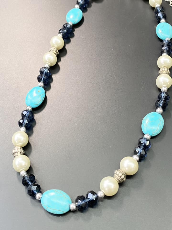 Dyed Stone & Faceted Glass Necklace