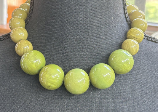 Vintage Acrylic Beaded Necklace