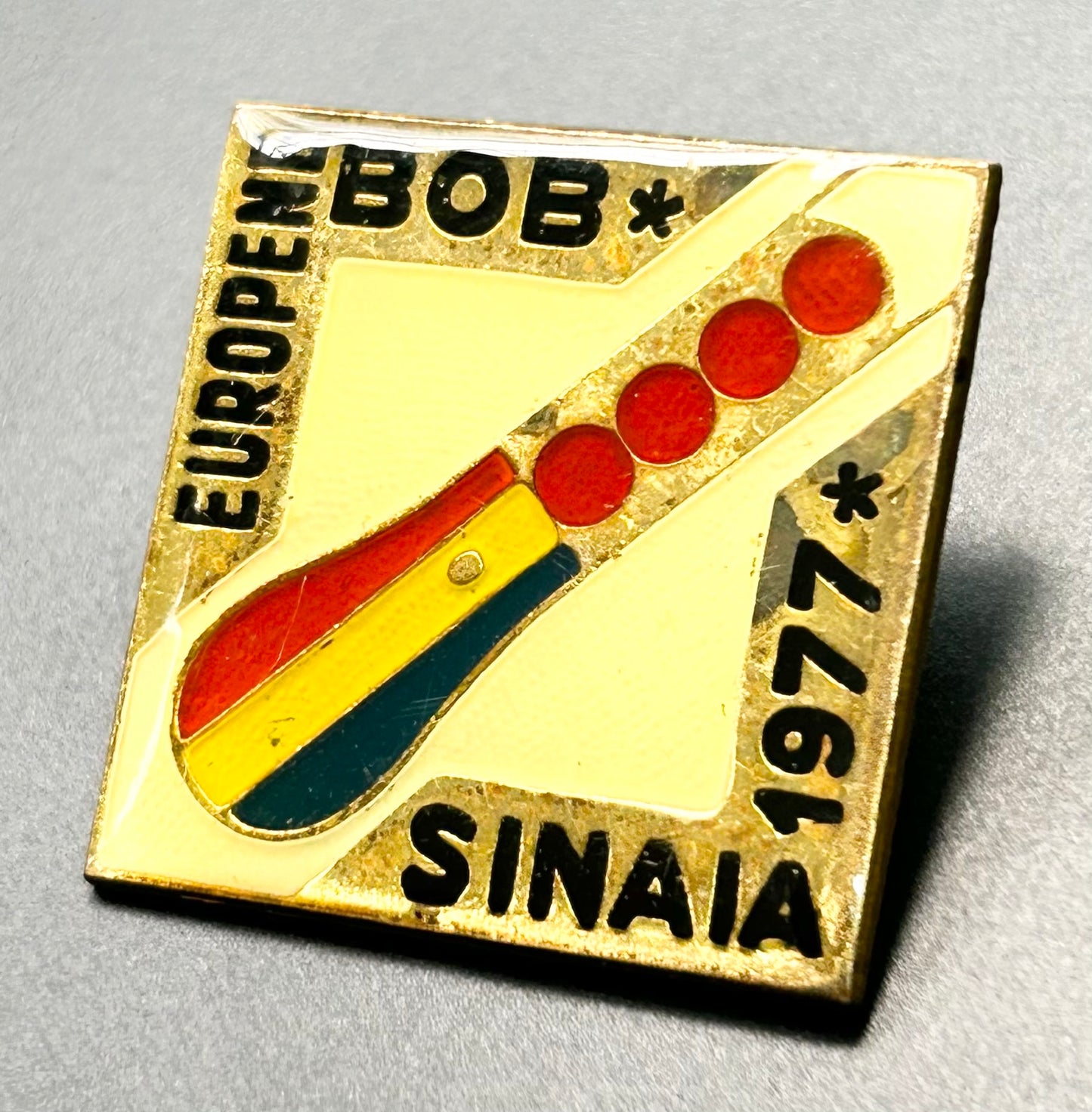 Vintage Romania Sinaia 1977 Bobsled Pin