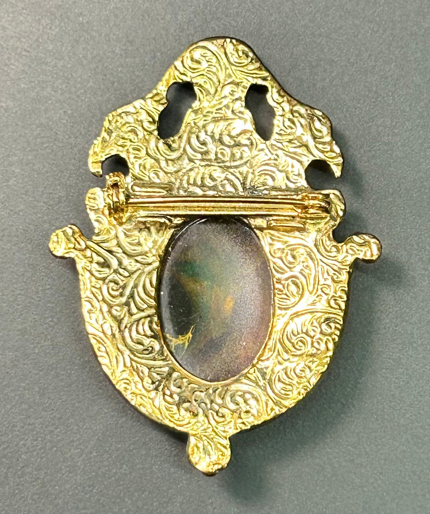 1928 Crest Brooch