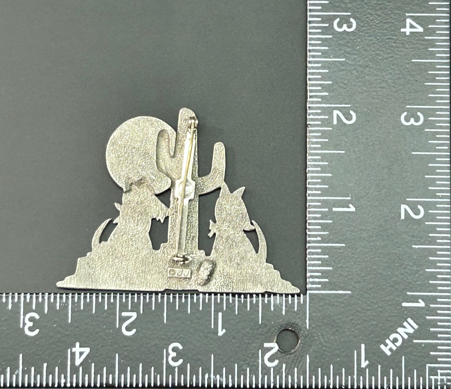 JJ Coyotes In Love Brooch