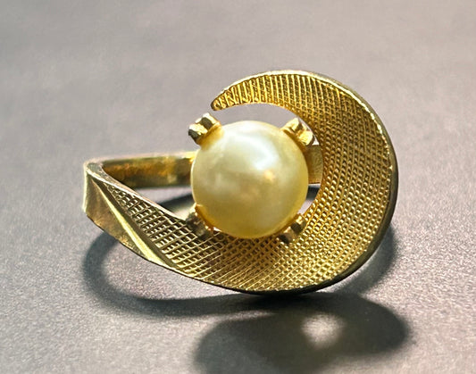 Faux Pearl Ring