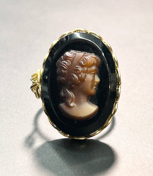 Vintage Glass Cameo Ring