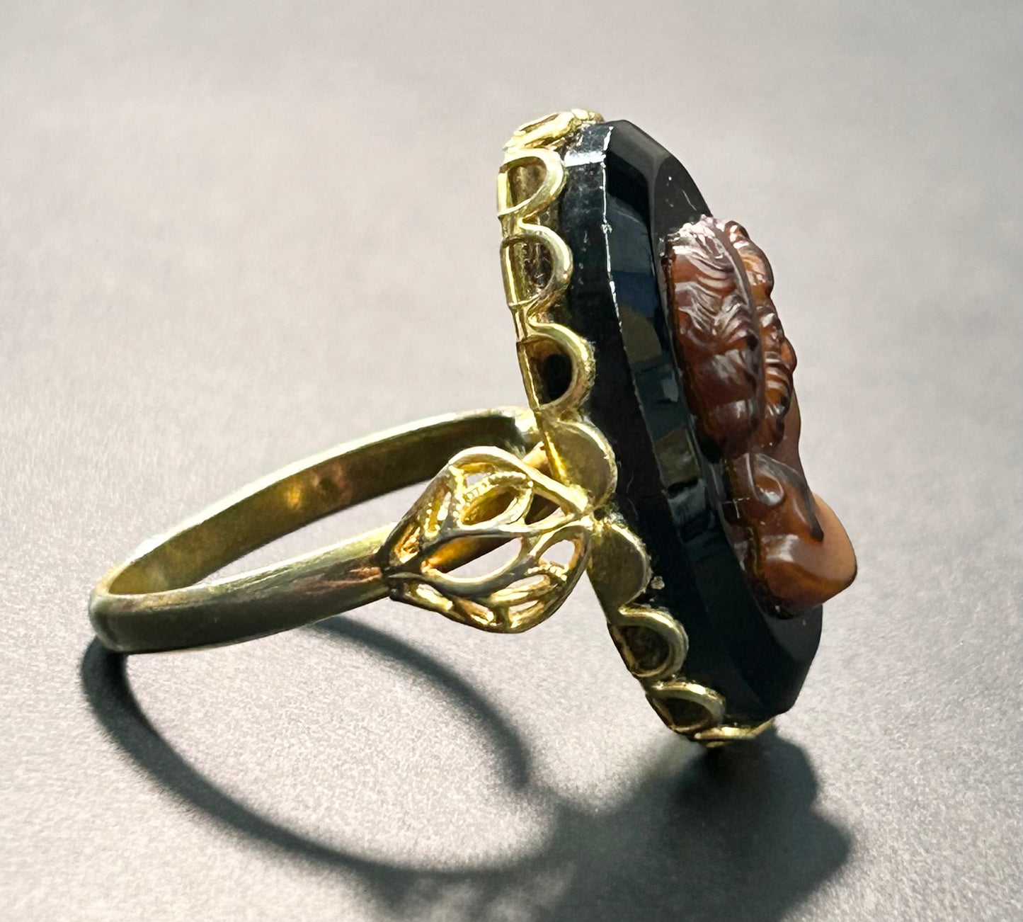 Vintage Glass Cameo Ring