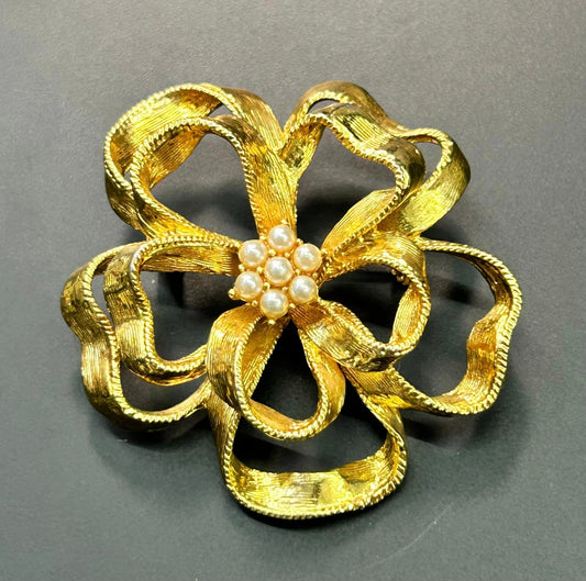 Bow Brooch