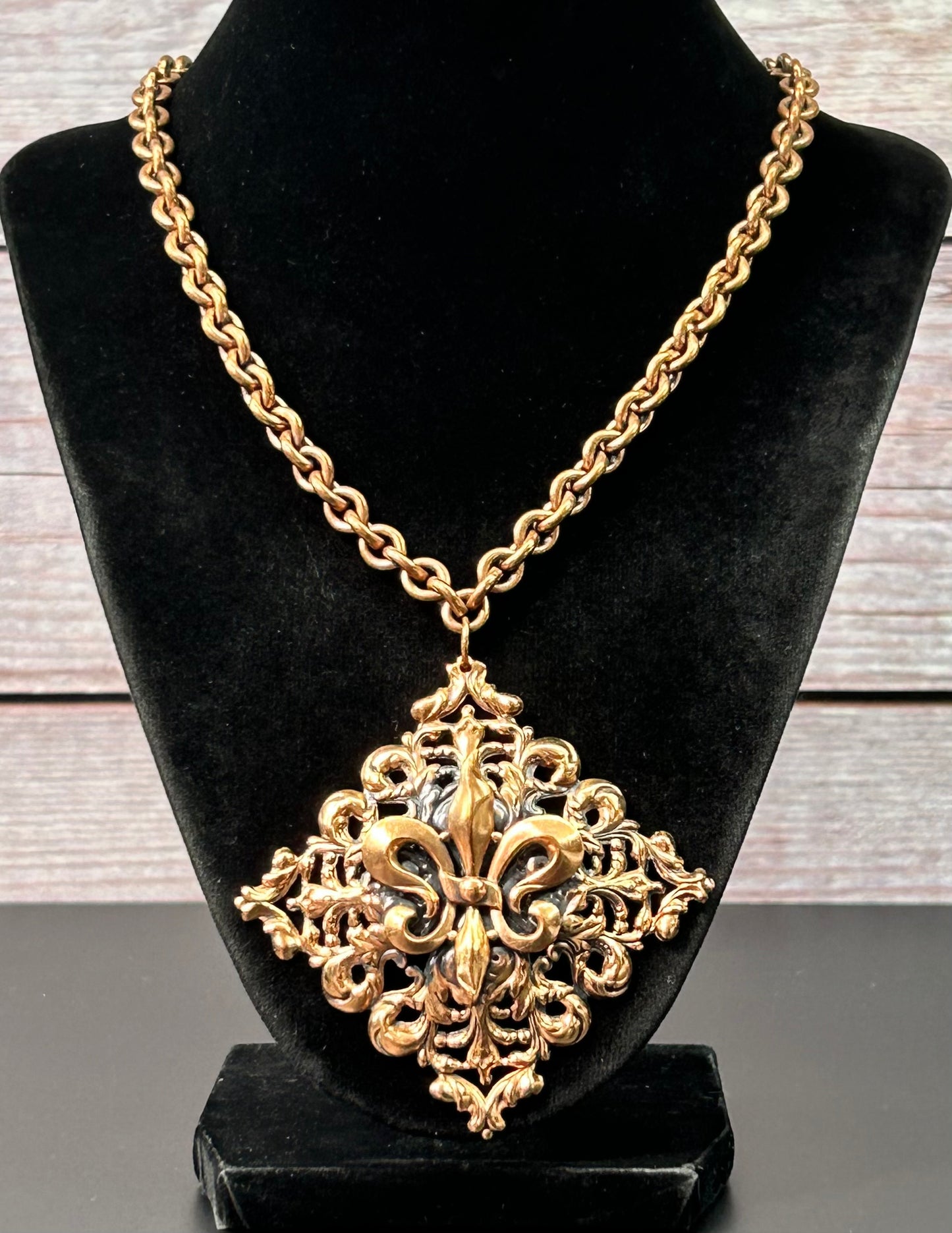 Vintage Fleur De Lis Copper Necklace