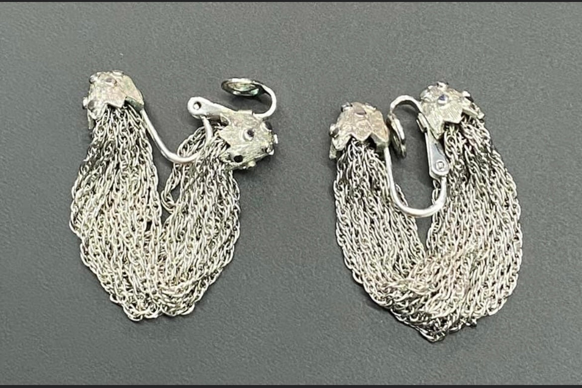 Vintage Silver Tone Chain Link Clip Earrings