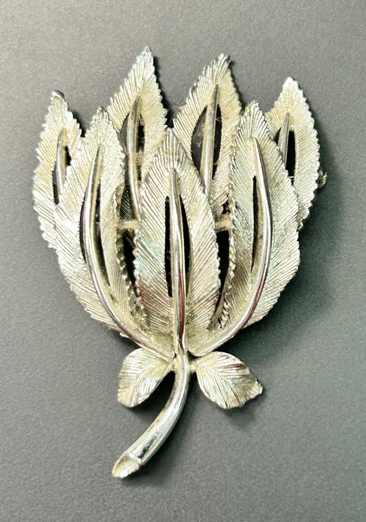 Lisner Flower Brooch