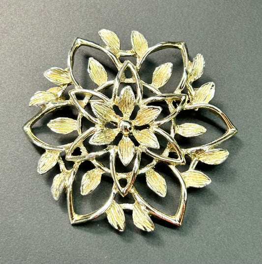 Sarah Coventry Flower Brooch