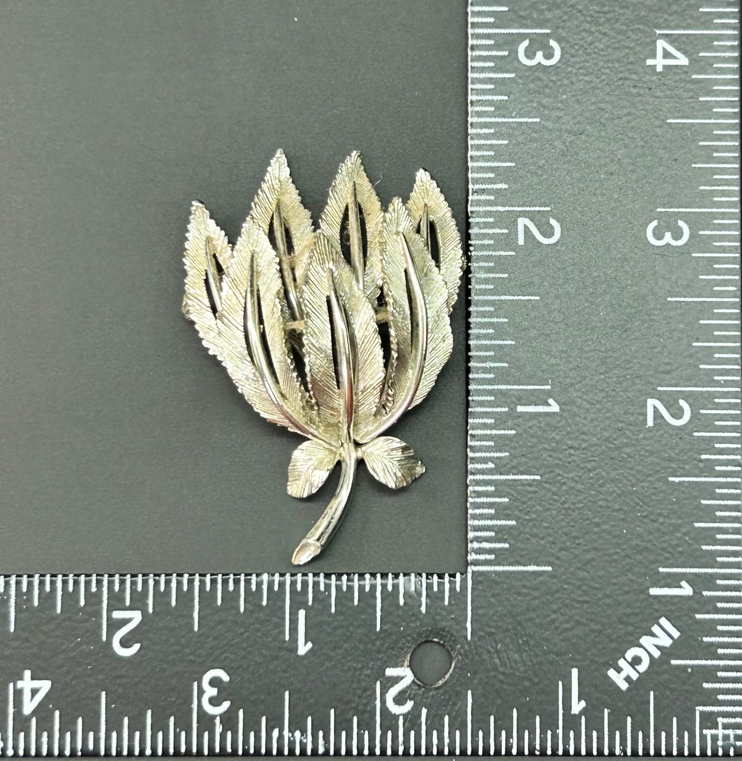 Lisner Flower Brooch