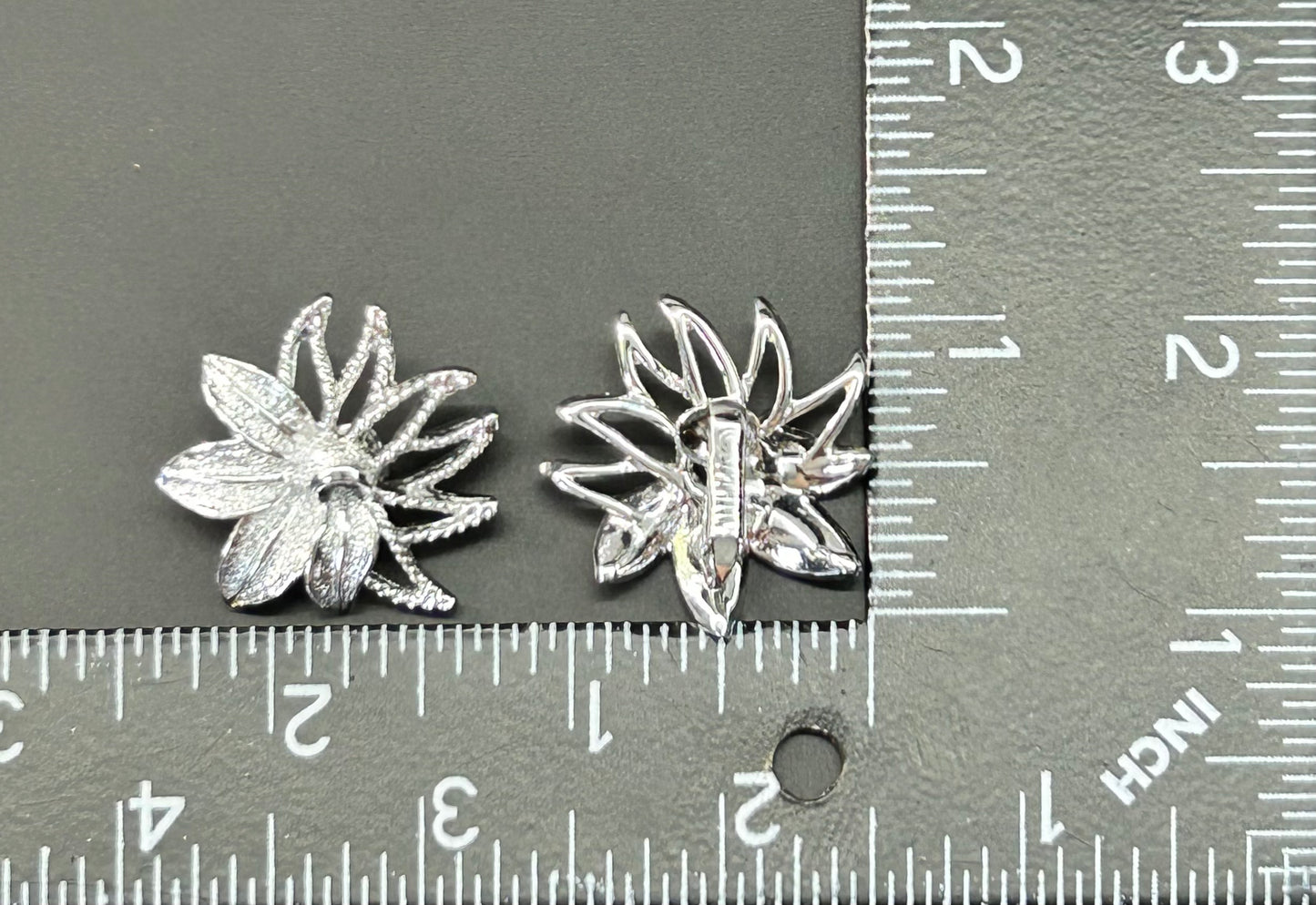 Sarah Coventry Flower Clip Earrings