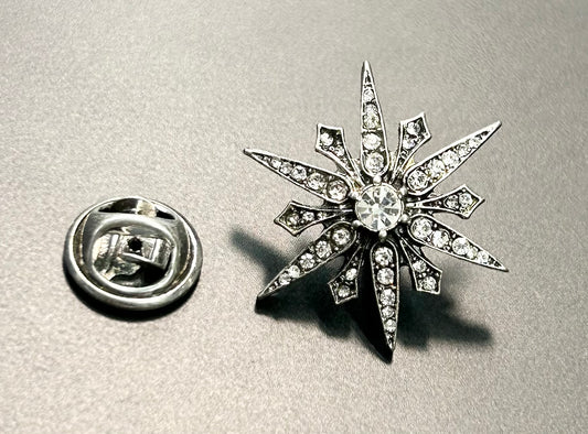 Chloe + Isabel Starburst Pin