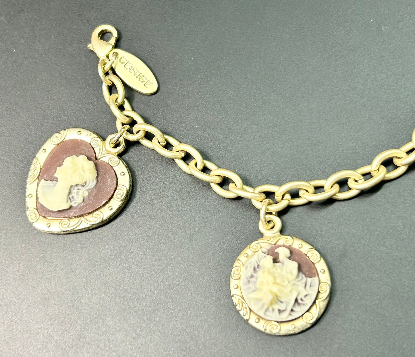 George Acrylic Cameo Bracelet