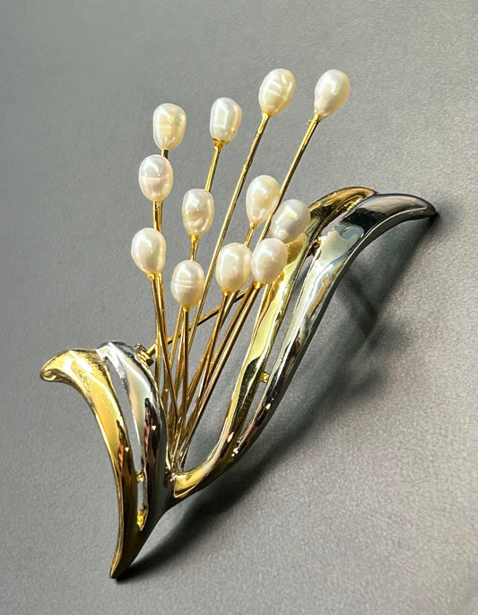 Vintage Pearl Brooch