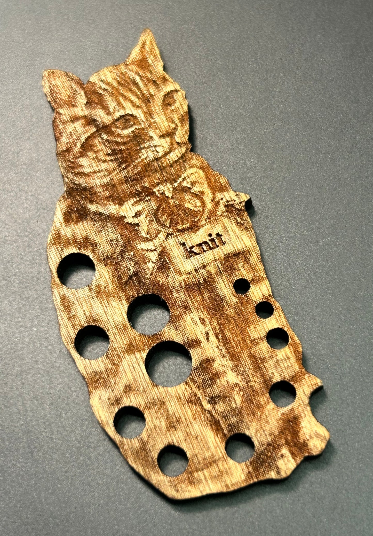 Retromantic Knitting Gauge