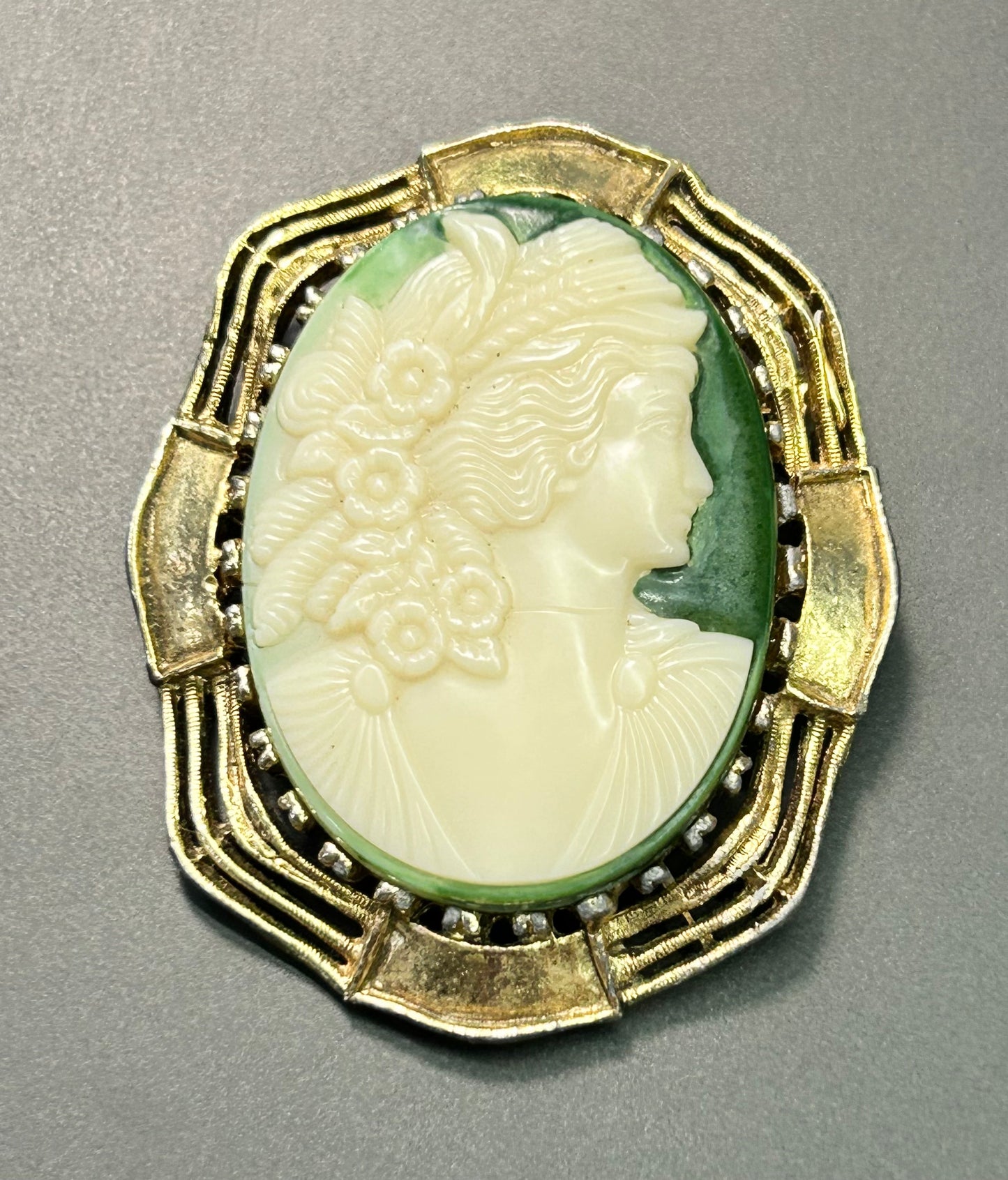 Vintage Acrylic Cameo Brooch