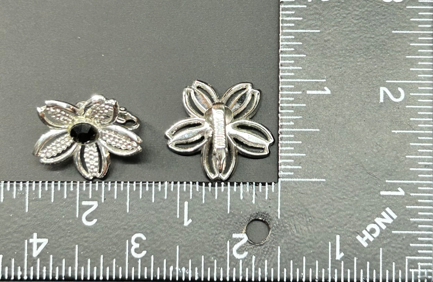 Sarah Coventry Flower Clip Earrings