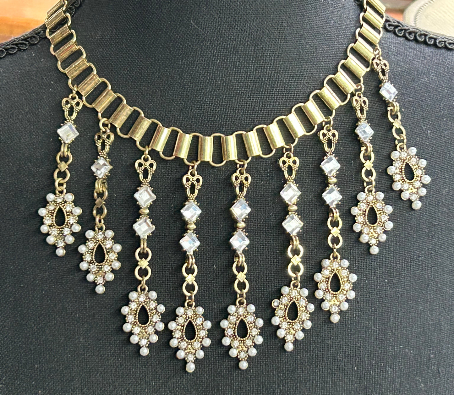 Rhinestone & Faux Pearl Necklace