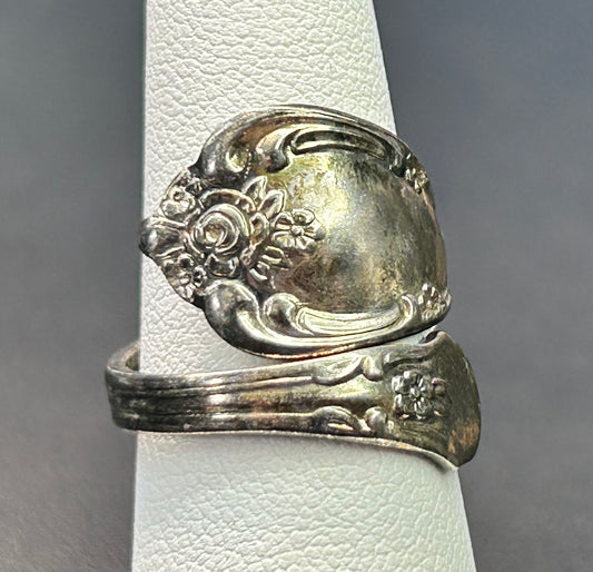 WM Rogers Oneida Spoon Ring