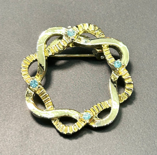 Wreath Brooch