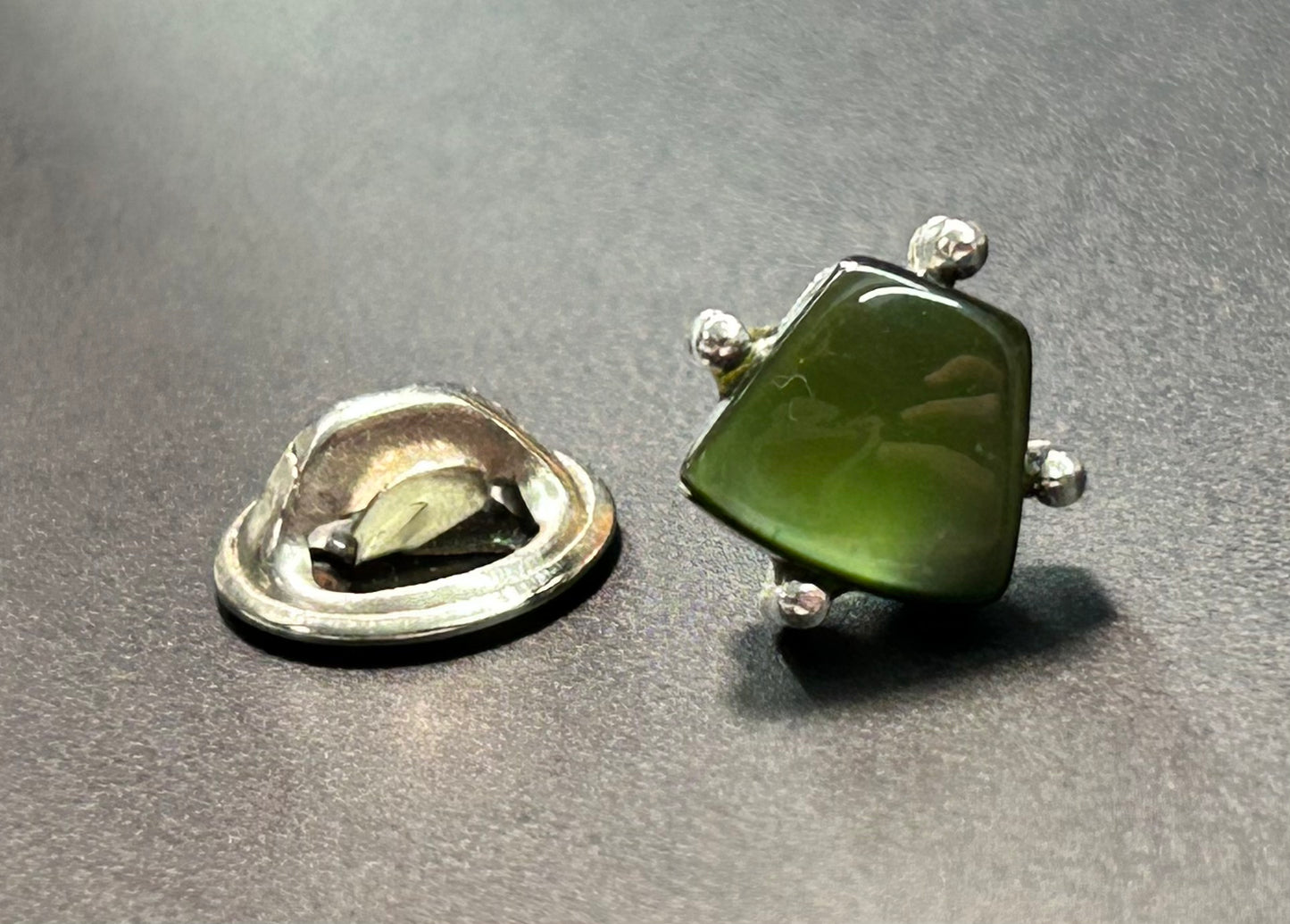 Sarah Coventry Thermoset Pin