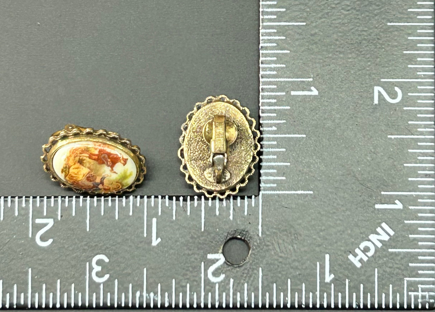 LG Vintage Courting Couple Clip Earrings