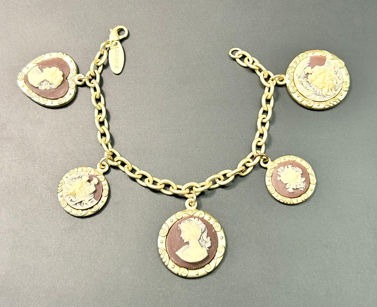 George Acrylic Cameo Bracelet